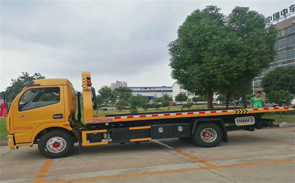 巫溪定远24小时拖车救援电话号码，定远道路救援公司怎么收费的